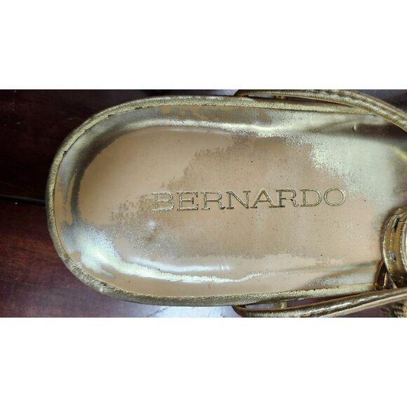 Bernardo Women’s Parker Gold Leather Thong Sandals Flat Strappy Minimalist 9.5 M - Picture 8 of 13